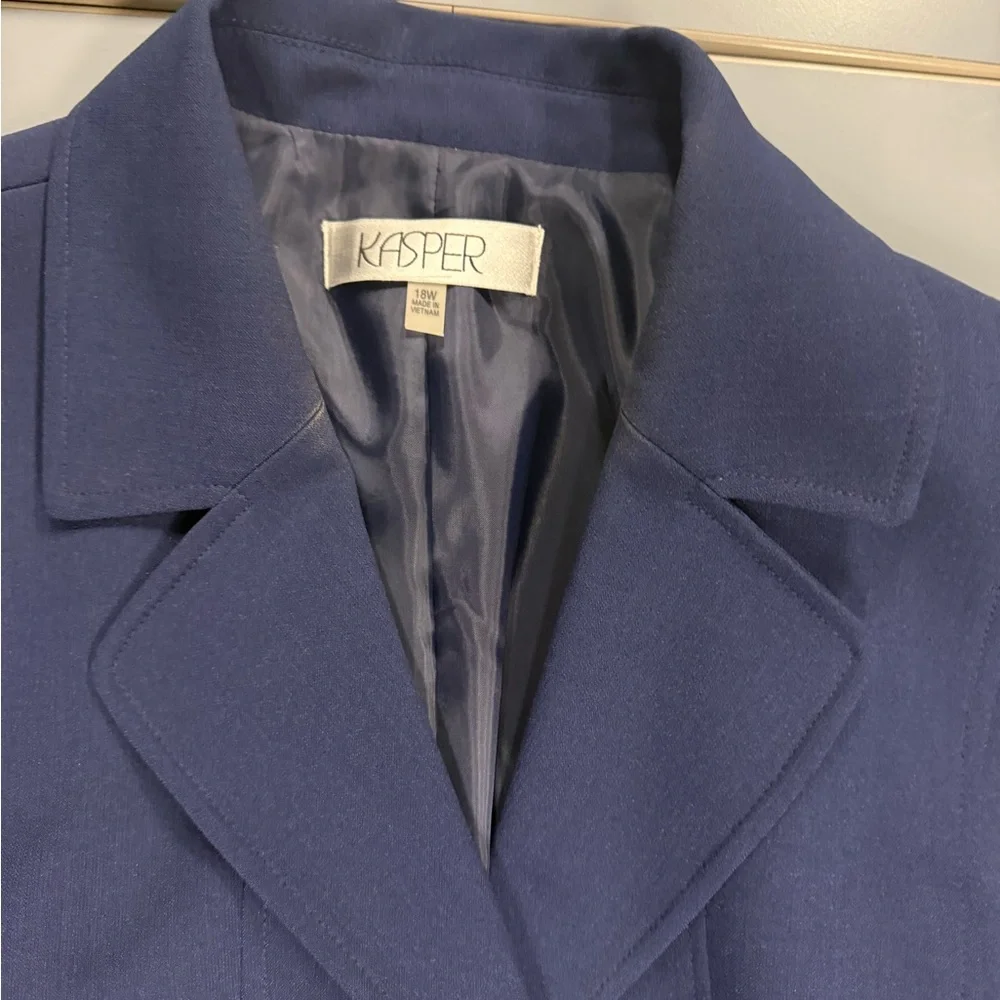 Kasper Navy Women's Two-Piece Suit Jacket & Pants Set - Picture 3 of 5